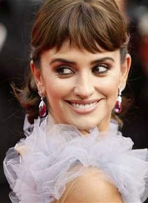 Star moms who soon got back fab figure | Beauty/Fashion News | Zee News