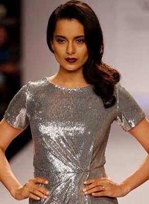 WIFW 2014 grand finale: Kangana`s oops moment on ramp | Fashion News