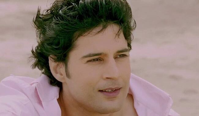 Rajeev Khandelwal injured in a road mishap | People News | Zee News