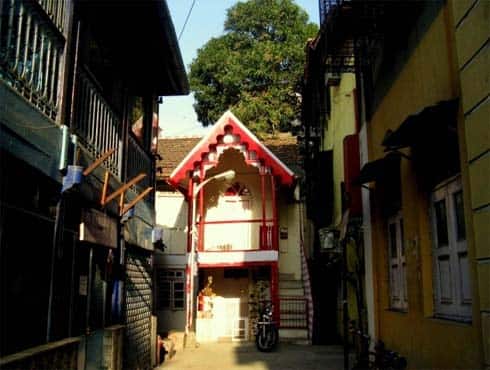 A well in the D`souza Chawl area of Mumbai, Mahim has acquired the reputation of being haunted. It is said that a woman, while getting water, fell to her death in the well. Many people claim to have seen the ghostly apparition of that woman near the well during nights. She is also said to be harmless.
- Preeti Panwar