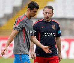 Portugal coach Bento extends contract | Football News ...