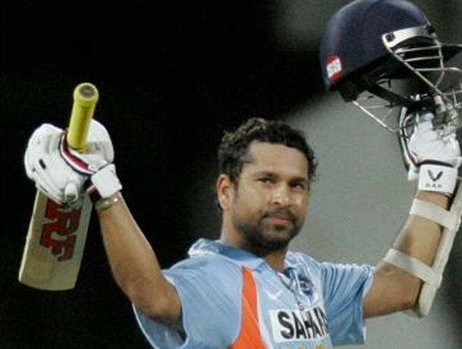 India had made it to the best-of-three-final of the CB Series tournament which was a tough ask against Australia on their home soil. March 2, 2008: Australia won the toss and decided to bat first keeping in mind Indian team’s habit of succumbing to the pressure of big matches. Australia lost their top order for just 24 runs but it was a brilliant innings from Hayden (82) that brought the Australian innings back on track. Australia posted 239 runs at the end of 50 overs and it was definitely not what they would have liked to score against India. India openers Uthappa and Tendulkar added 50 runs for the opening wicket. Uthappa, Gambhir and Yuvraj fell in quick successions as Tendulkar found some support in Rohit Sharma (66) as both of them added 123 runs for the fourth wicket. India won the match by 6 wickets and Tendulkar went on to score his 42nd ODI ton. It was a special innings from Tendulkar as he hadn’t scored a century in Australia on 38 innings before this one and also because it put India 1-0 ahead in the best-of-three finals. In the second match, Tendulkar scored 91 runs and India won the series on Australian soil Result: India won by 6 wickets Man of the Match: Sachin Tendulkar -