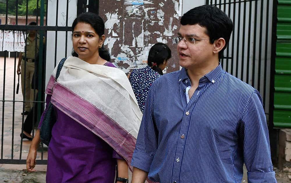 DMK MP Kanimozhi and MD of Kalaignar TV, Sharad Kumar an accused in 2G spectrum allocation case, at the Patiala House Court in New Delhi.
