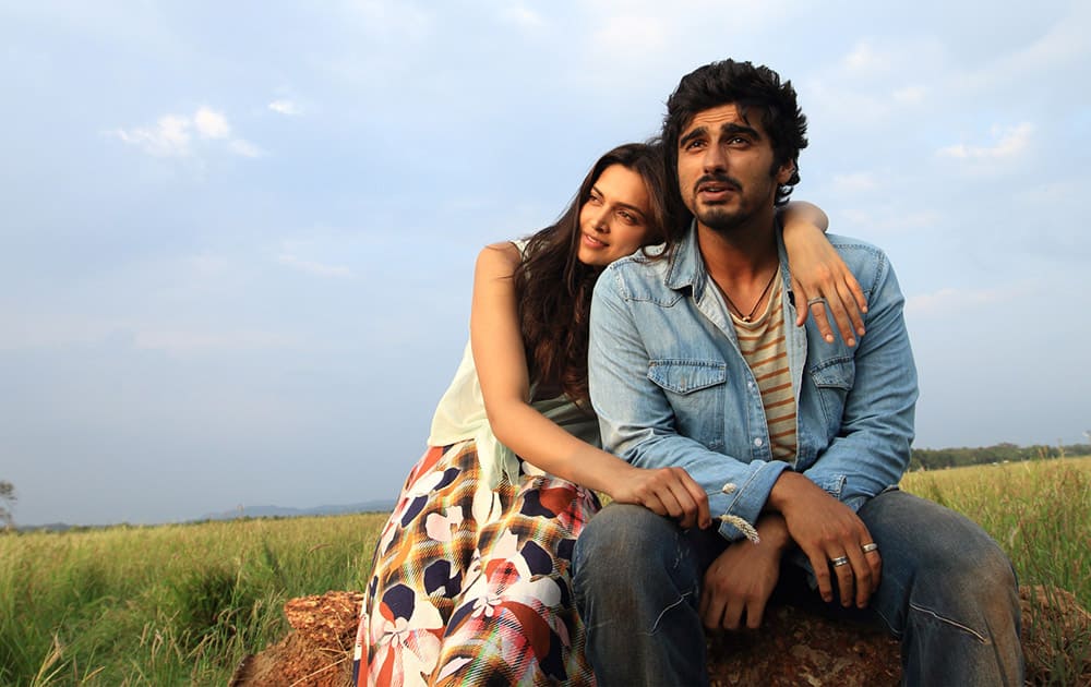 Movie stills- Finding Fanny | News | Zee News