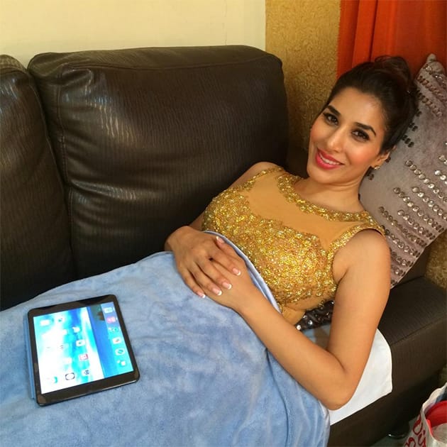 Pic Courtesy: Twitter@Sophie_Choudry