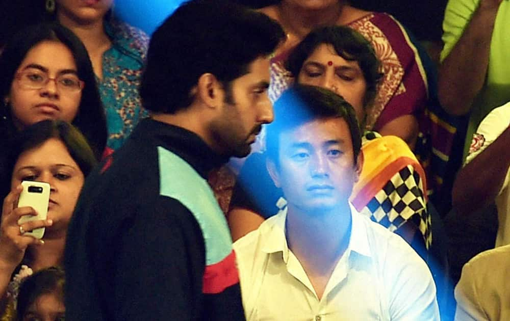 Bollywood actor and Jaipur Pink Panthers owner Abhisekh Bachchan and Former Soccer Star Baichung Bhutia during Pro Kabadi league match in Kolkata.