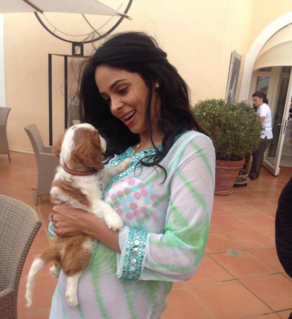 Mallika Sherawat - Love my  puppy:) Pic Courtesy: twitter