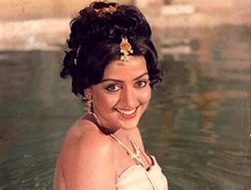 Born in Iyengar Brahmin family, for Hema Malini, acting was something which didn’t happen by chance. With a film producer at her house (her mother)- was more than an inspiration for her to drop out of the school in order to build her dream career – as an actor. Although she featured in a dance in a Tamil film ‘Idhu Sathiyam’, it was her debut in Hindi Cinema with the movie ‘Sapno Ka Saudagar’ that laid the first stone to success. From getting rejected for lead role in the initial days of her career to making it big in Hindi cinema; this diva has given innumerable hits. As we celebrate Hema Malini’s birthday, let’s recall some brilliant characters played by her, which will remain etched in our memories forever. - Spice Team