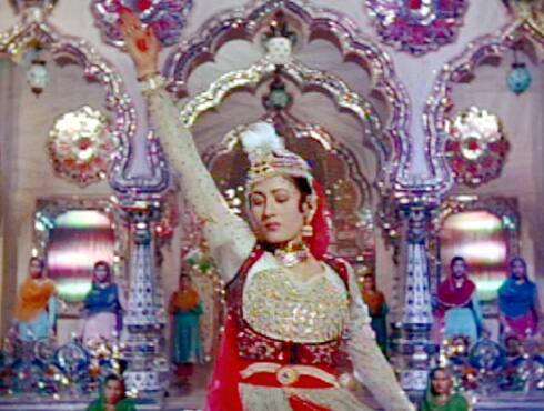 Anarkali suits are still favoured by many; and the list includes top Bollywood actresses like Aishwarya Rai, Katrina Kaif, Rani Mukherjee and so on. The birth of this trend dates back to 1960, when the beautiful Madhubala, who played the character of Anarkali in ‘Mughal -E- Azam’, donned the suits. It is from there this apparel got its name ‘Anarkali’. - Spice Team