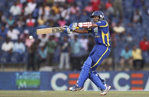 Tillakaratne Dilshan bats during the second one-day international cricket match between Sri Lanka and India in Hambantota.