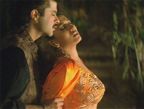 After ‘Beta’ she was being called the Dhak Dhak girl of the industry. Madhuri teamed up with Anil Kapoor once again for the film. This role got her second Filmfare Award in the Best Actress category. - Spice Team