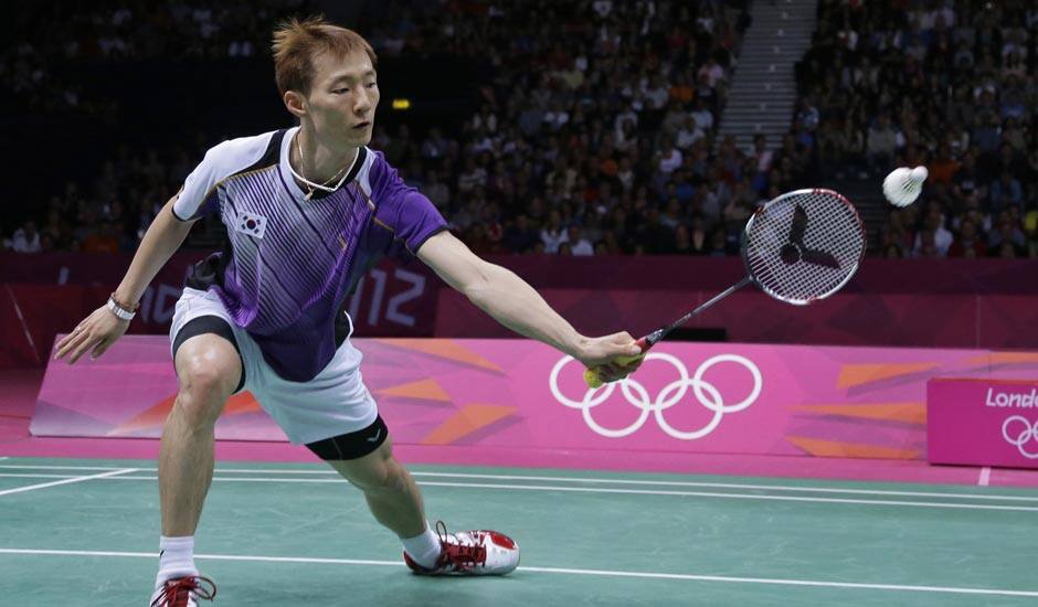 Korea's Lee Hyun-il plays against China's Chen Long at the men's singles badminton bronze medal match of the 2012 Summer Olympics.