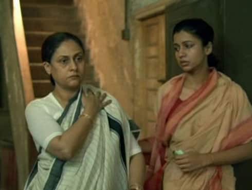 Hazaar Chaurasi ki Maa is Govind Nihalani`s one of the most touching film ever, based on Bengali novel Hajaar Chaurashir Maa. The movie stars Jaya Bachchan and Anupam Kher.The story deals with the life of a woman who has lost her son, to the violence as a result of his adopted Naxalite ideology. And in the process learns about his dead son`s struggle. - Spice Team