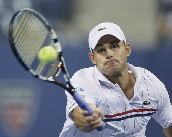 Andy Roddick returns a shot to Argentina's Juan Martin Del Potro in the fourth round of the 2012 US Open tennis tournament in New York.