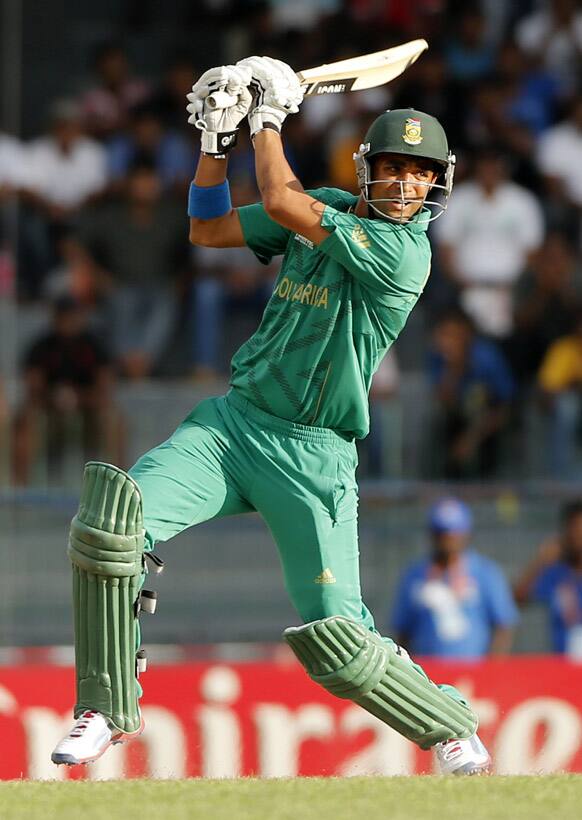 South Africa's batsman Robin Peterson plays a shot during their ICC Twenty20 Cricket World Cup Super Eight match against Pakistan in Colombo.