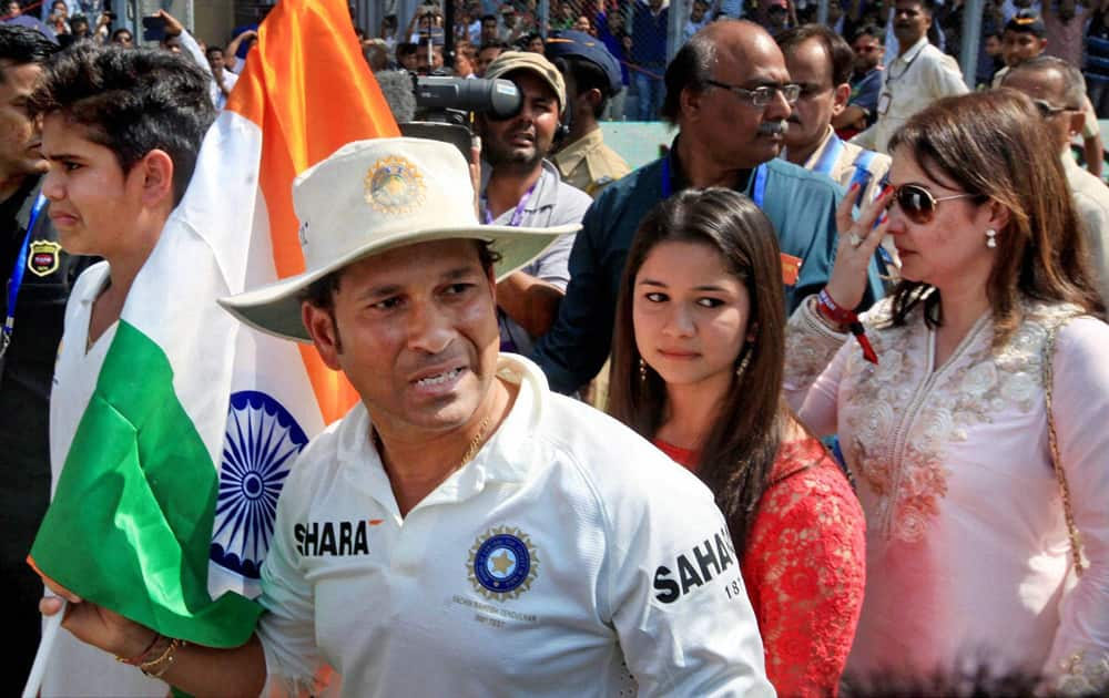 Sachin Tendulkar with his family during his farewell ceremony at Wankhede stadium in Mumbai .