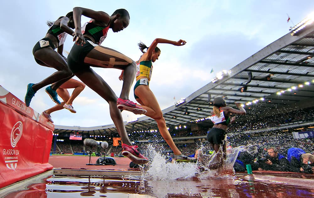 Kenia's Purity cherotich Kirui leads the Women's 3000m Steeplechase at Hampden Park Stadium during the Commonwealth Games 2014 in Glasgow, Scotland.