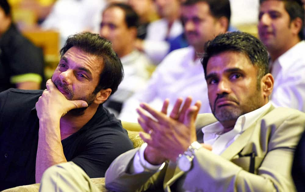 Bollywood actors Sunil Shetty and Sohail Khan at an event organised for disabled persons at SKICC in Srinagar.