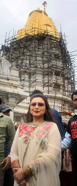 Rani Mukerji offers prayers at AMBAJI TEMPLE, during promotion for her upcoming movie Mardaani in Ahmedabad.