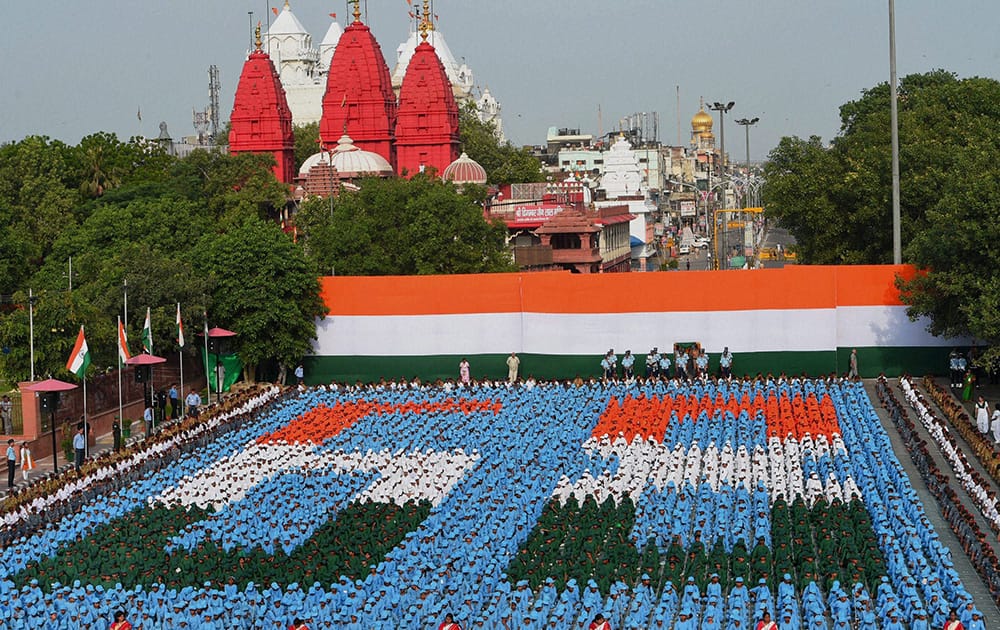 Children during the full dress rehearsal of Independence Day at Red Fort in New Delhi.