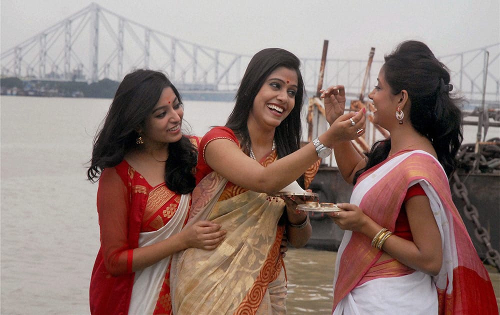 Girls celebrate 325th birth anniversary of Kolkata city.