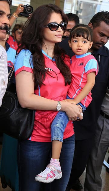 Bollywood actress Aishwarya Rai Bachchan with her daughter Aaradhya arrives at Sanganer air port in Jaipur.