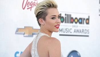 Miley Cyrus invites Jesse Held to live with her