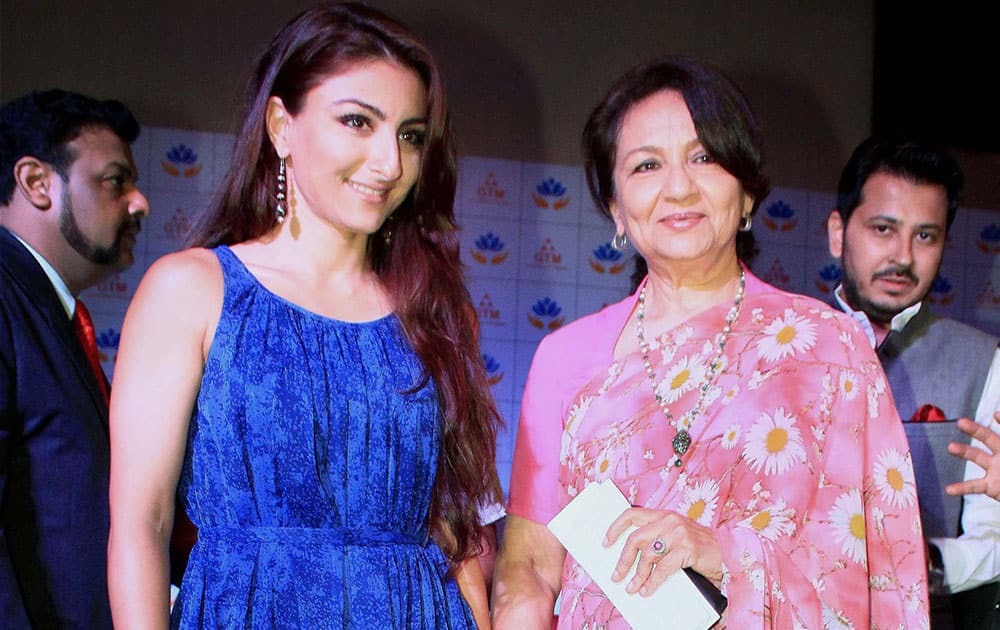 Sharmila Tagore with her daughter Soha Ali Khan at the inauguration of a mall in Jaipur.