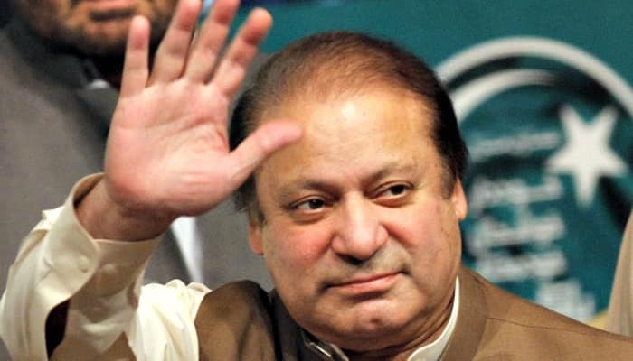 Pakistani lawmakers back PM Nawaz Sharif amid calls for resignation