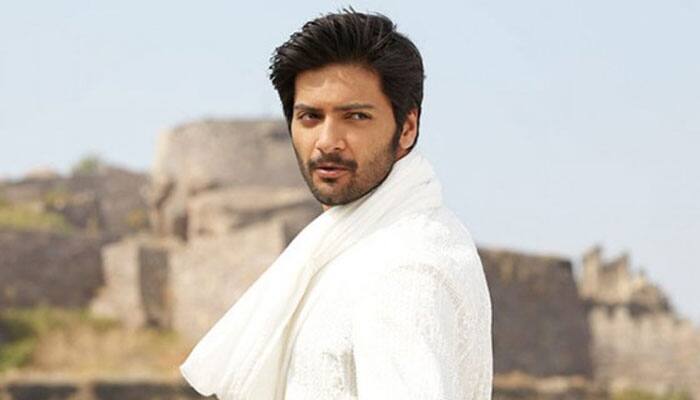 Ali Fazal&#039;s mother sends him &#039;tabeez&#039;