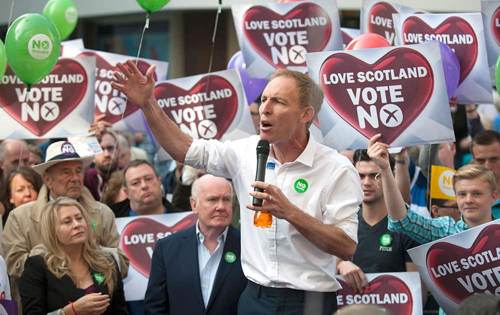 Member of Parliament and Shadow Secretary of State for International Development, Jim Murphy, speaks from a soapbox in support of the Union on the final day of his 100 Streets in 100 Days Better Together tour, in Sauchiehall Street, Glasgow, Scotland.