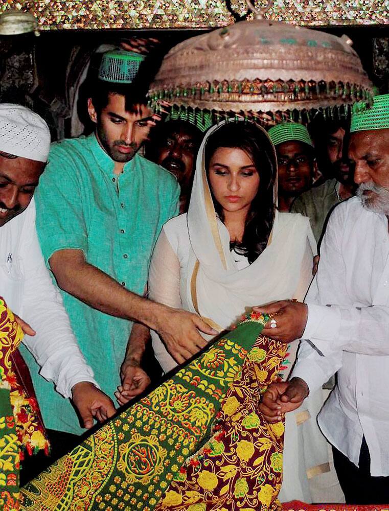 Actors Parineeti Chopra and Aditya Roy Kapur at Fatehpur Sikri.