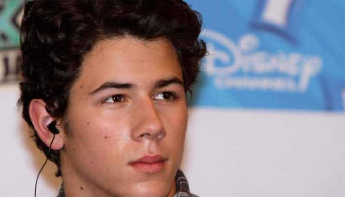 Nick Jonas gives up purity ring