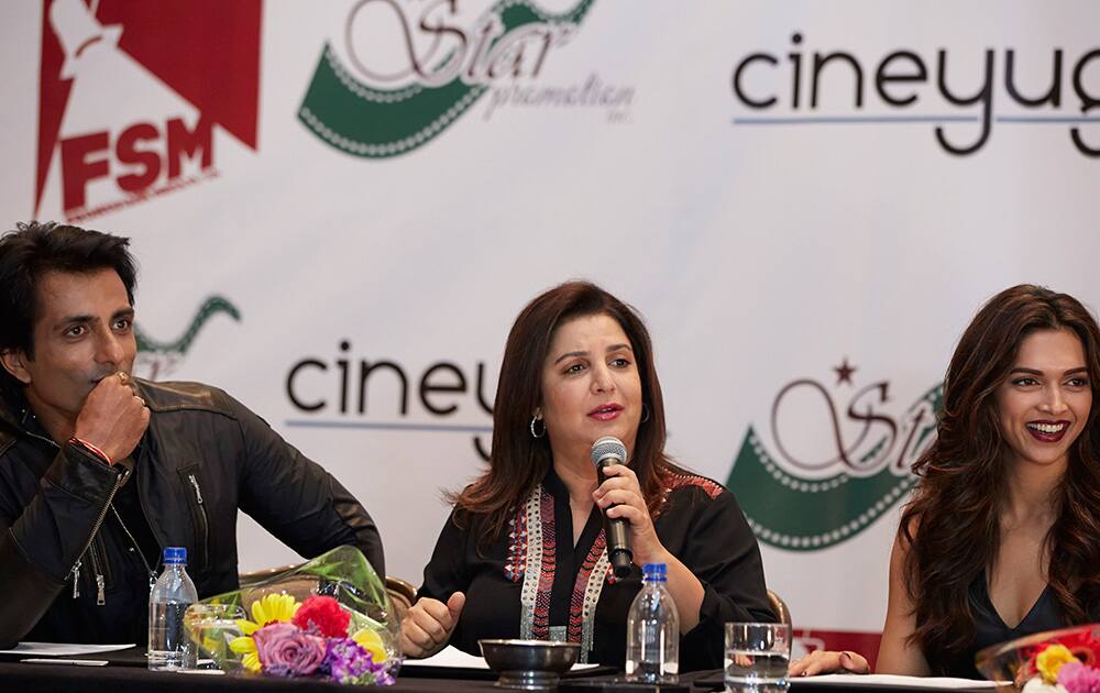 SONU SOOD, FARAH KHAN AND DEEPIKA PADUKONE AT THE PRESS CONFERENCE OF SLAM THE TOUR IN HOUSTON.