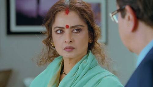 Rekha does a Madhubala in &#039;Super Nani&#039;