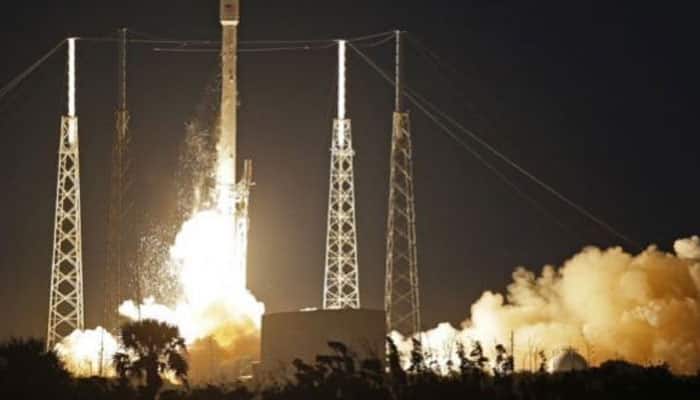 SpaceX rocket explodes during test flight