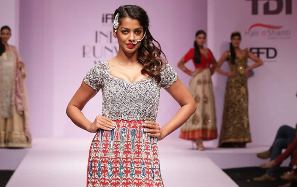 Mugdha Godse in Collection by Sandeep Singh & Pummy Bhatia.