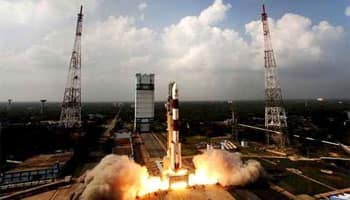 Happy Indians take to Facebook, Twitter to hail ISRO