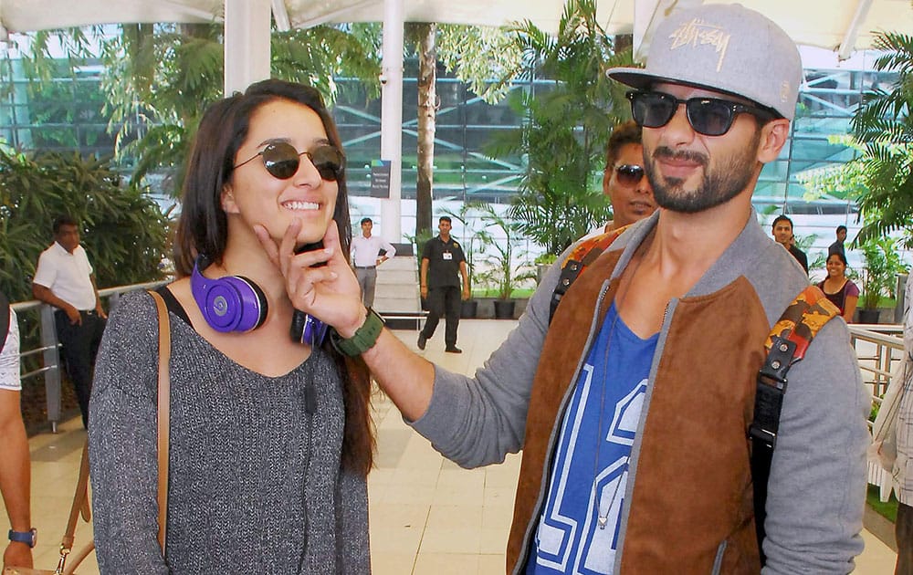 Bollywood actors Shahid Kapoor and Shraddha Kapoor at Mumbai Airport.