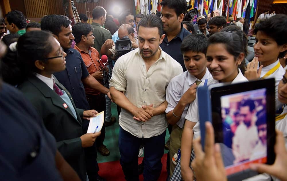 Aamir Khan interacts with students at the Round Square International Conference 2014 in Bhopal.