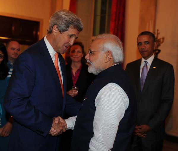 PM @narendramodi meets US Secretary of State @JohnKerry at the @WhiteHouse dinner hosted in his honour. -twitter