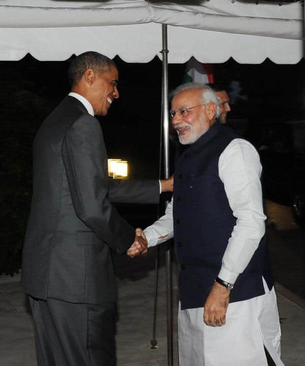 #US President #Obama welcomes PM #Modi at the dinner hosted in his honour at the White House. -twitter

