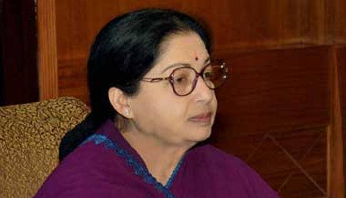 Jayalalithaa&#039;s bail petition adjourned till October 7; lawyers protest outside court