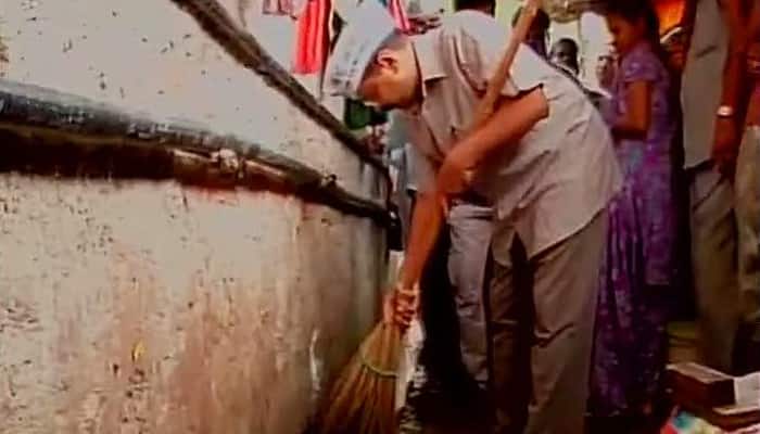Arvind Kejriwal launches his own cleanliness drive