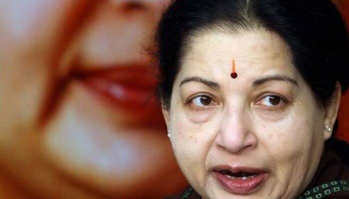 Tamil actress Maya attempts suicide for Jayalalitha