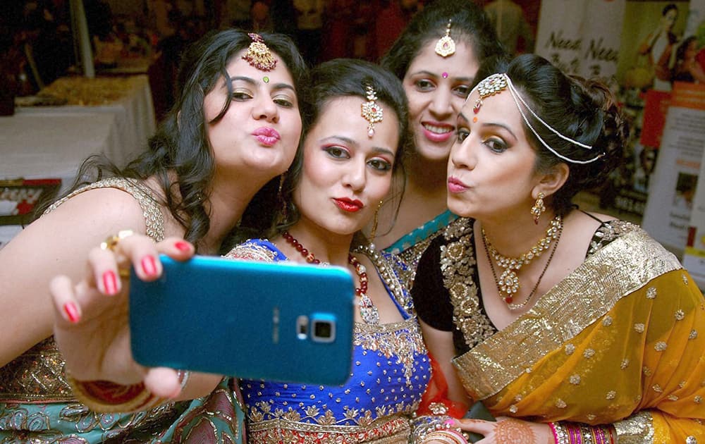 Married women celebrating Karwa Chauth in Jalandhar.