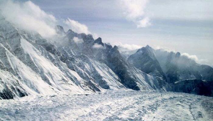  Why Himalayan glaciers are expanding instead of shrinking   