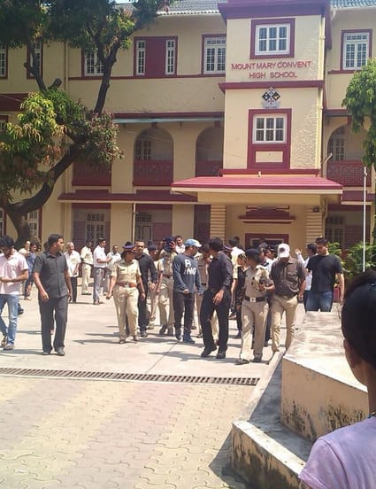 Salman Khan casts his vote. Pic Courtesy- Twitter