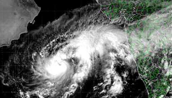 Cyclone Nilofar: Gujarat&#039;s coastal districts brace for heavy rains