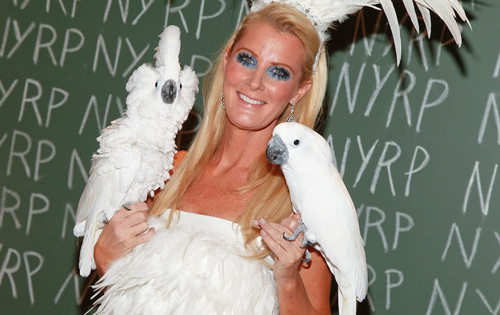 Sandra Lee attends Bette Midler's 2014 Hulaween Gala: 'Fellini Hulaweeni' at the Waldorf-Astoria Hotel.